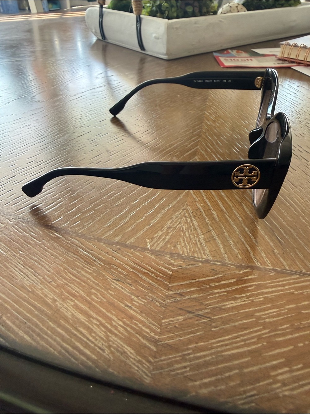 Tory Burch - Classic Black Cat-Eye Women's Eyeglasses - like new - Picture 2 of 3